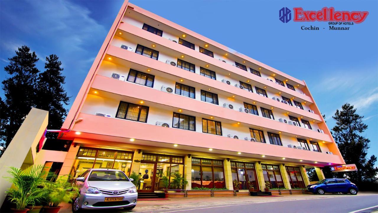 Hotel Excellency Kochi Екстериор снимка
